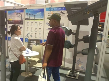 Enerġija tal-Lvant Nofsani: Kollha f'Żewġ Dwal tat-Triq Solari