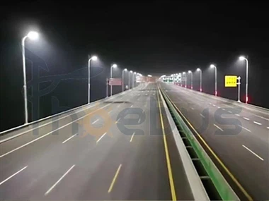 Sostituzzjoni tal-Lampa tat-Triq tal-Highway